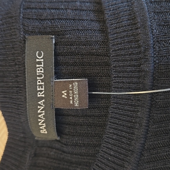 BANANA REPUBLIC SILK-LENZING ECOVERO CREW NECK SWEATER BLACK- NWT - Picture 5 of 7